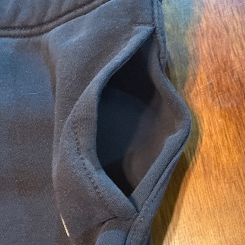 Carhartt women’s  Black Joggers - Picture 3 of 8